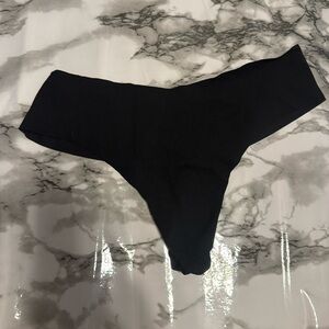 Victoria’s Secret sexy Black Thong panty size medium